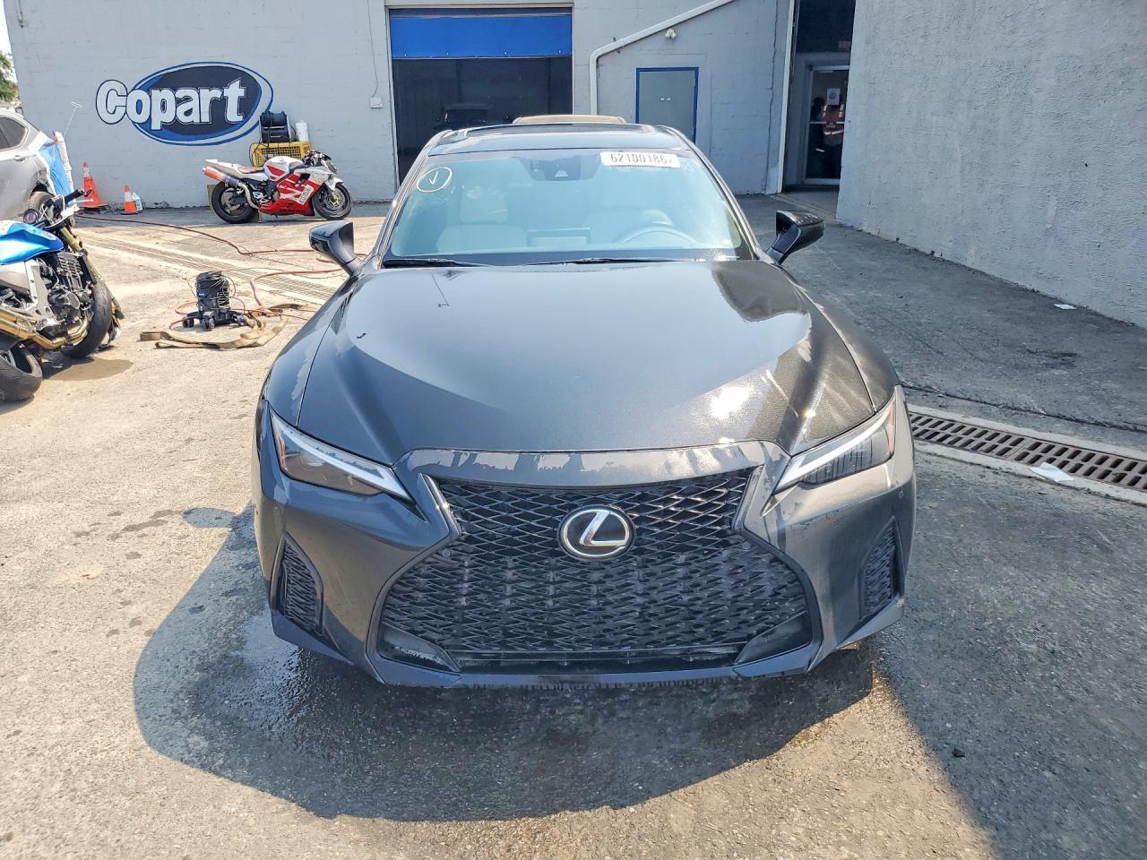 2025 Lexus Is 350 F Sport - Image 5