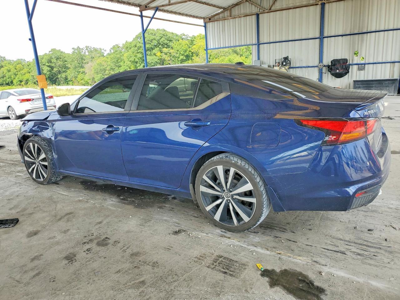 2020 Nissan Altima Sr - Фото 2