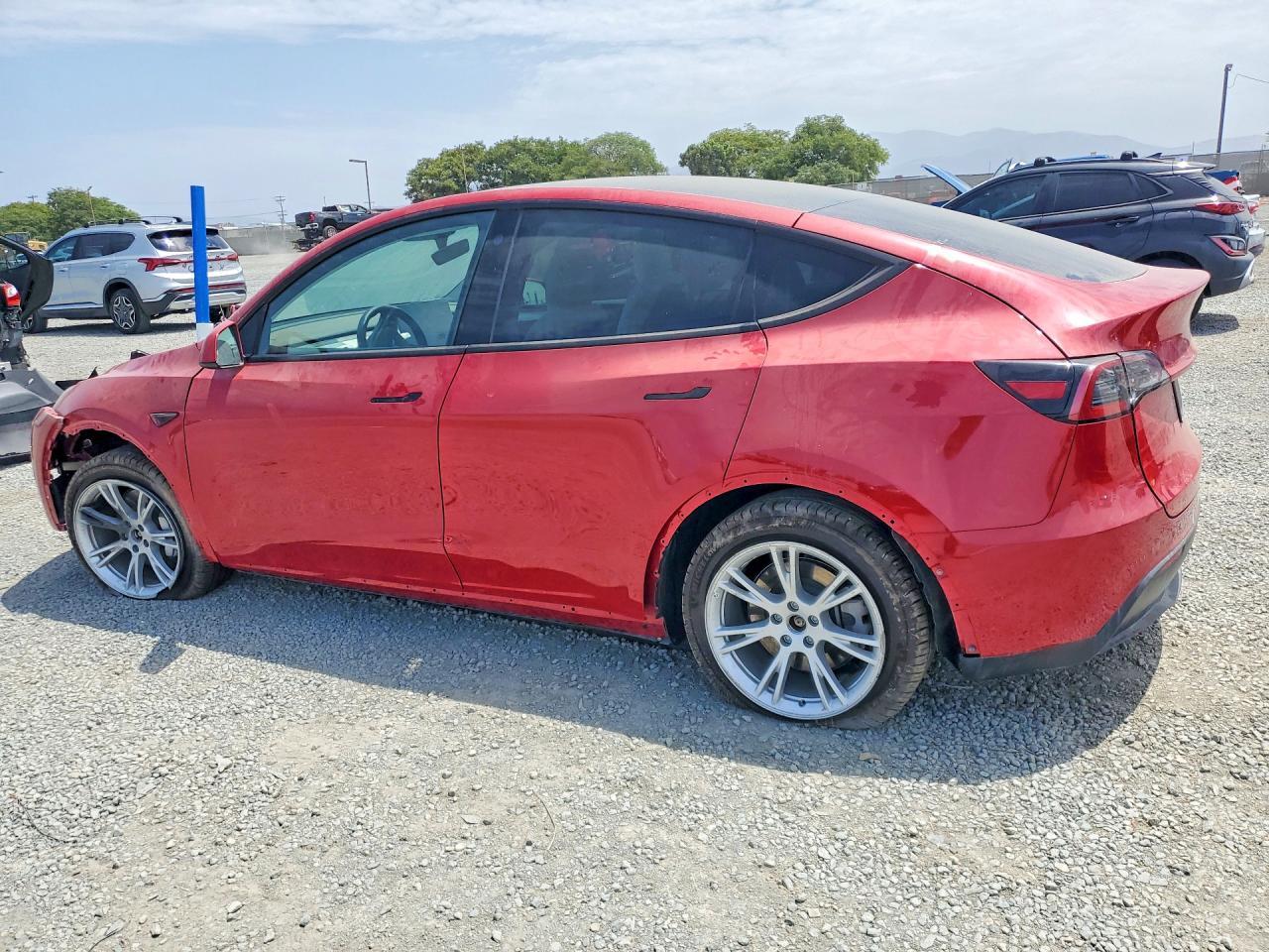 2023 Tesla Model Y - Фото 2