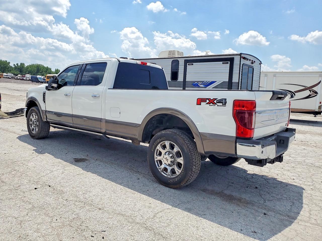 2021 Ford F350 Super Duty - Фото 2