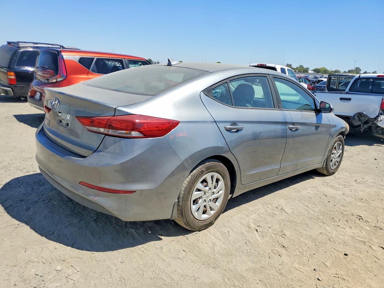 2017 Hyundai Elantra Se - Image 3