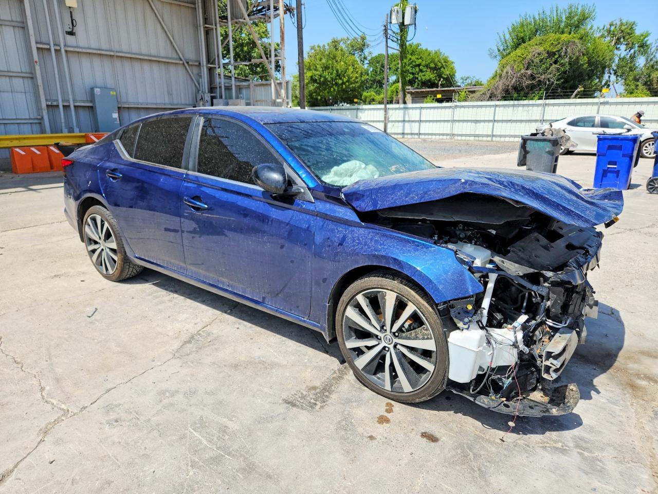 2020 Nissan Altima Sr - Image 4