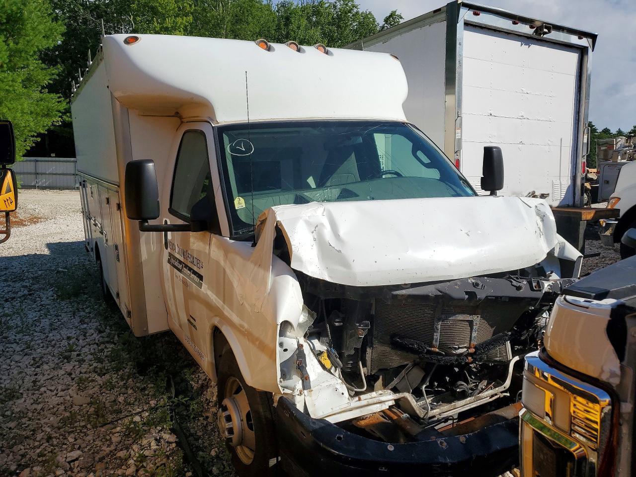 2019 Chevy Express G4500 Utility Box - Image 5