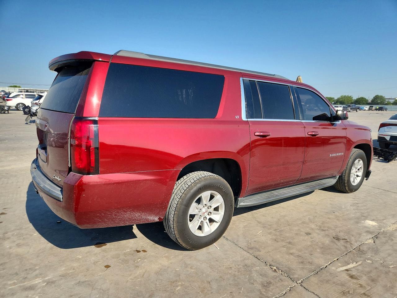 2016 Chevrolet Suburban C1500 Lt - Фото 3