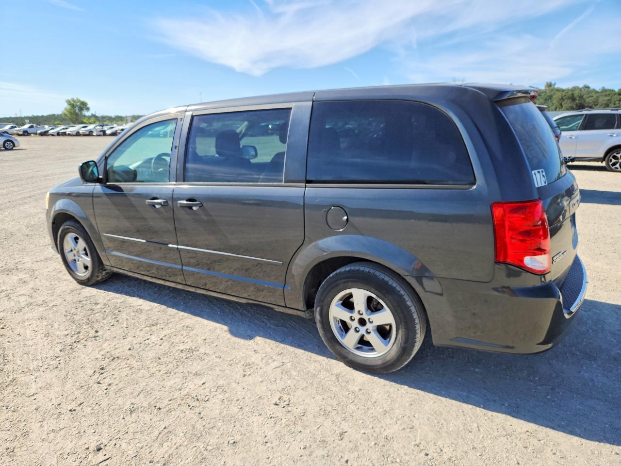 2012 Dodge Grand Caravan Sxt - Фото 2