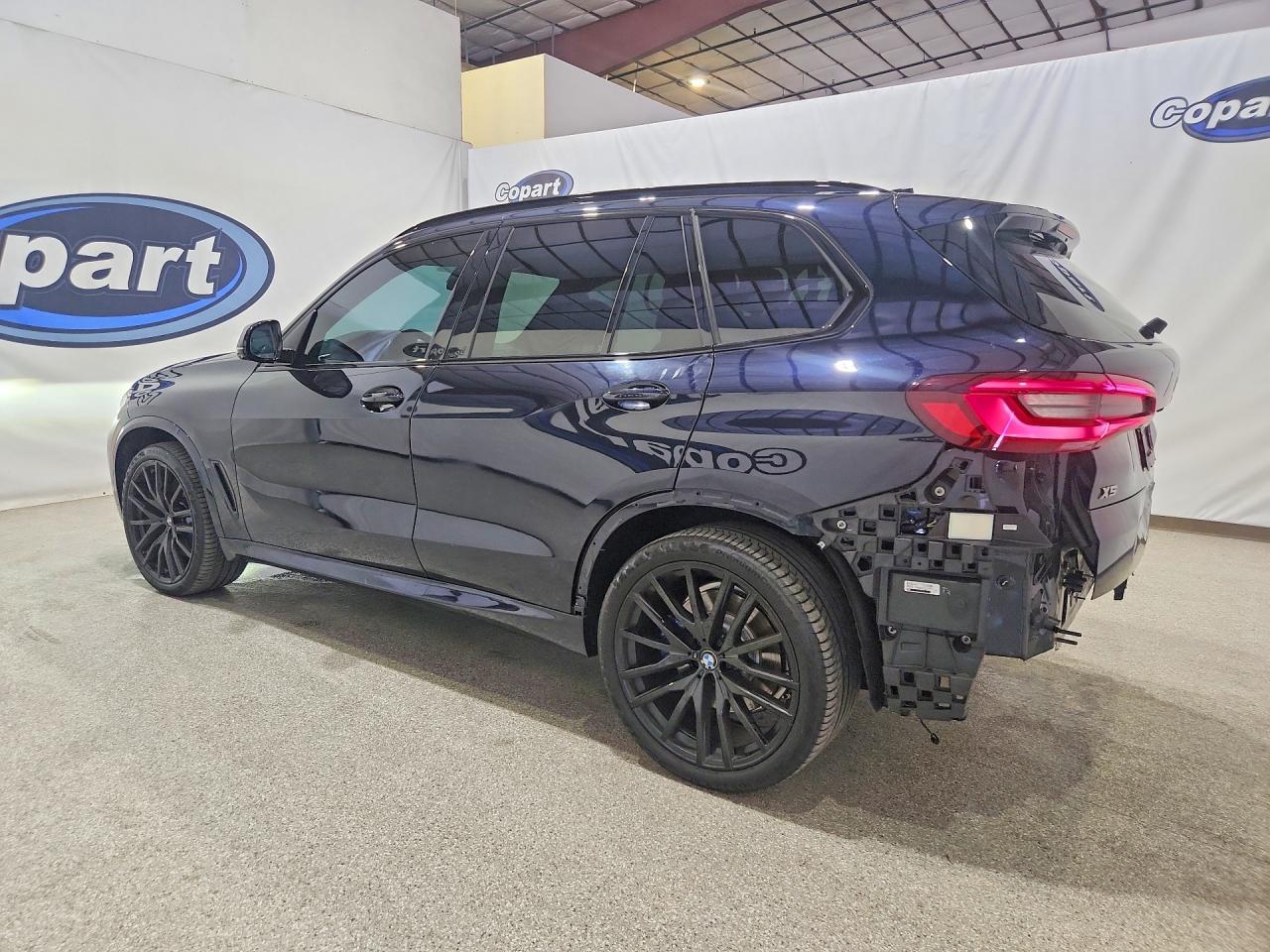 2023 BMW X5 M50I - Фото 2