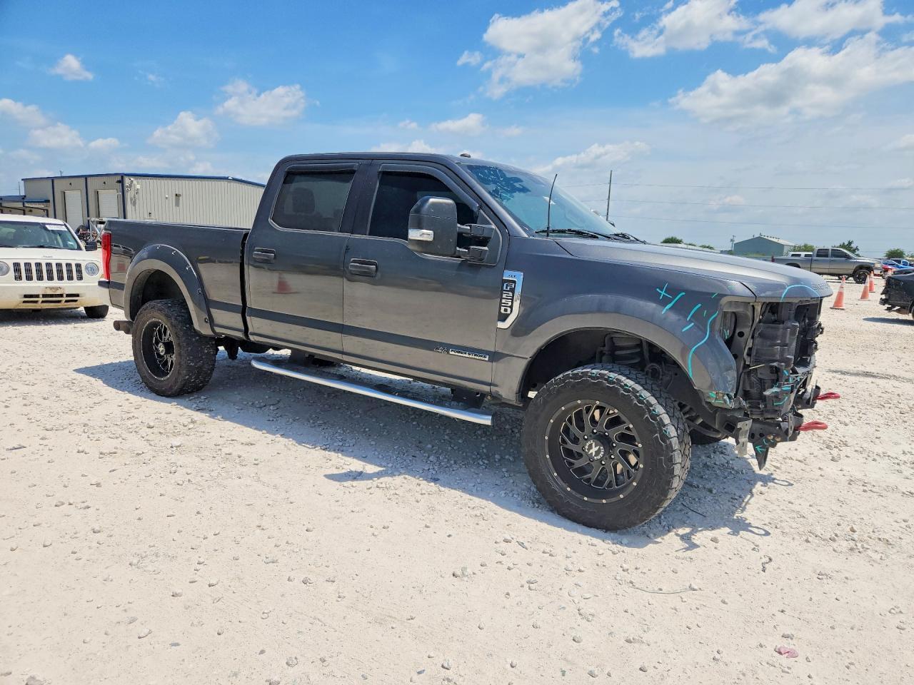 2018 Ford F250 Super Duty - Фото 4