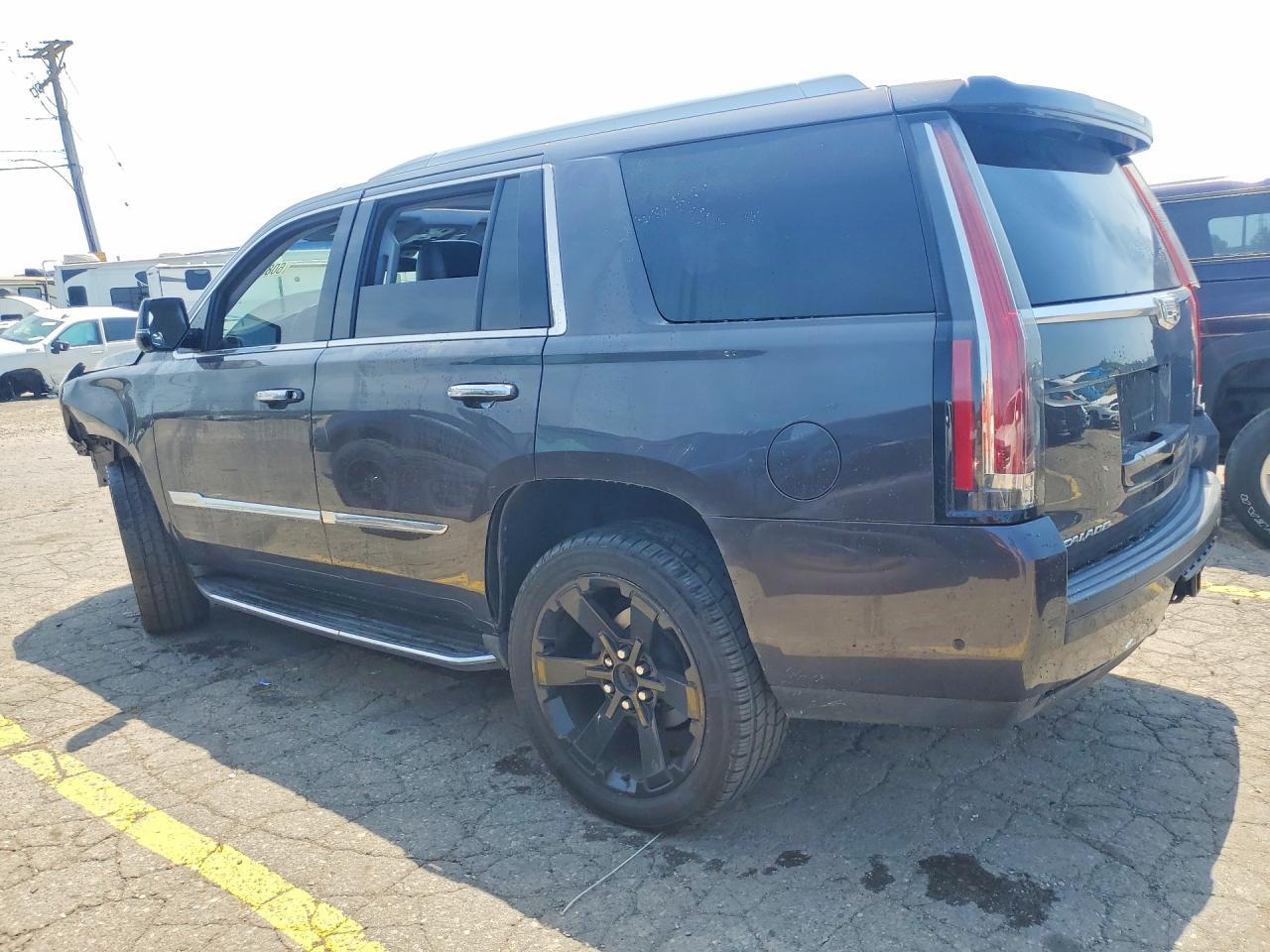 2017 Cadillac Escalade Premium Luxury - Фото 2
