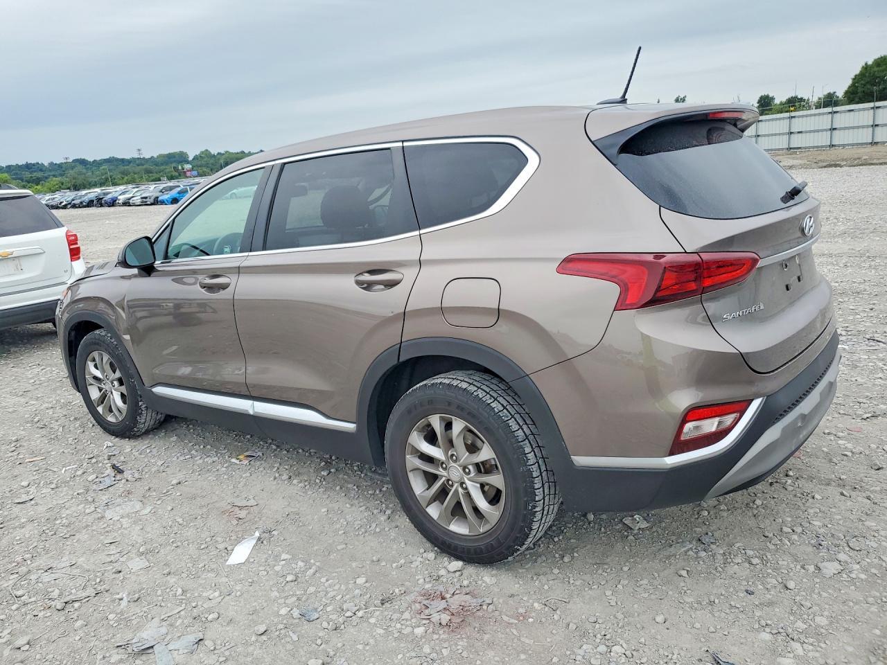 2019 Hyundai Santa Fe Se - Фото 2