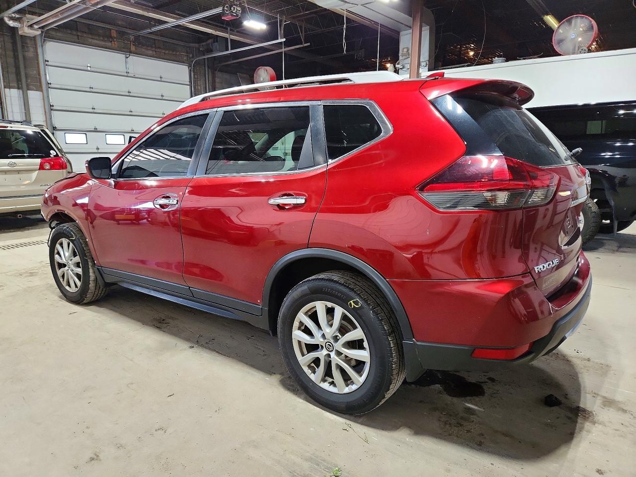 2019 Nissan Rogue S - Фото 2