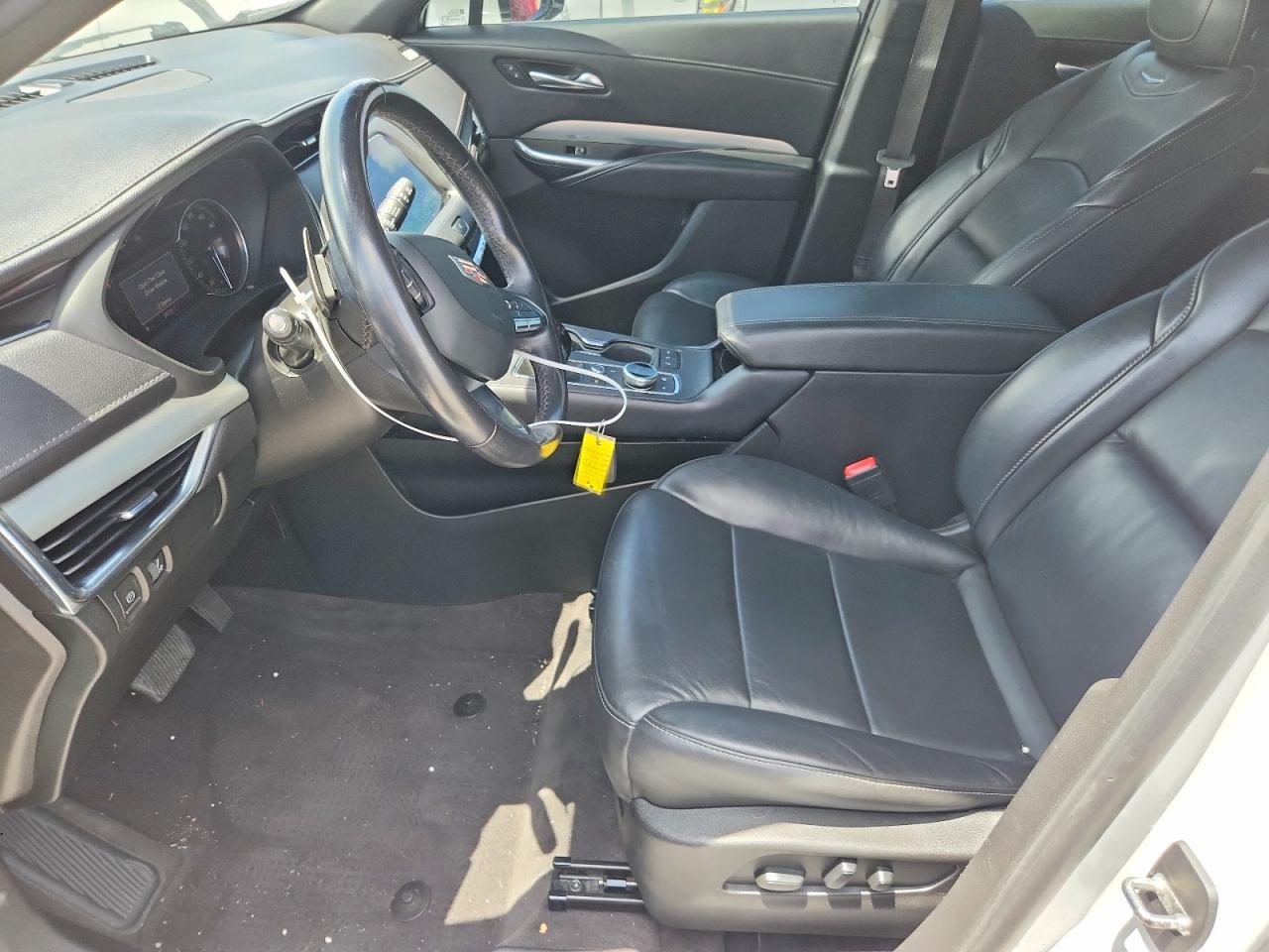 2022 Cadillac Xt4 Premium Luxury - Image 7
