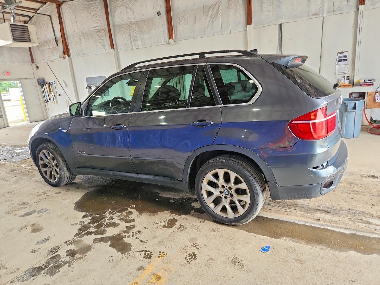 2013 BMW X5 xDrive35I - Фото 2