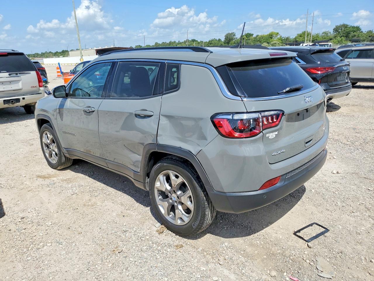 2021 Jeep Compass Limited - Фото 2