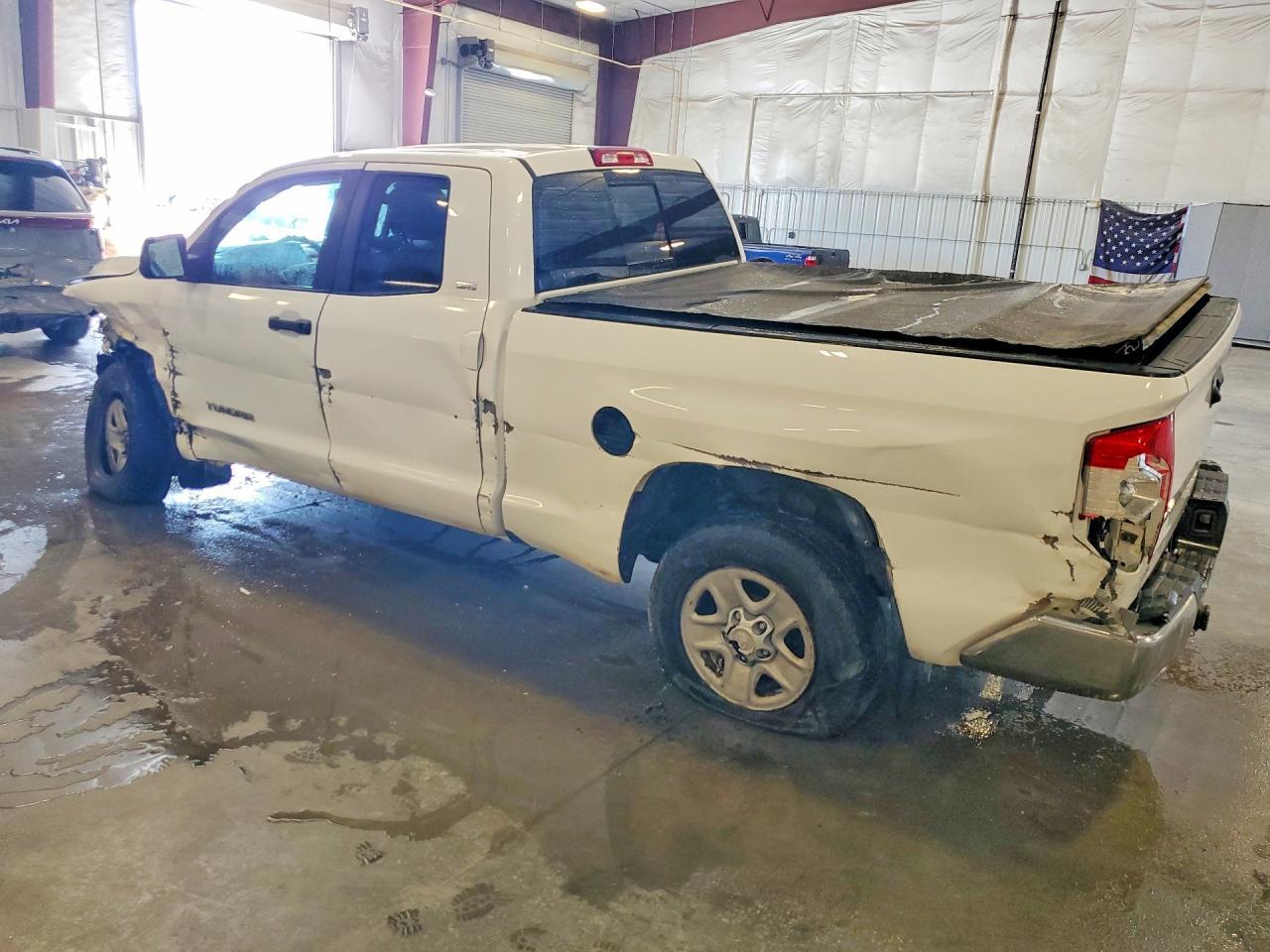 2017 Toyota Tundra Sr5 - Фото 2