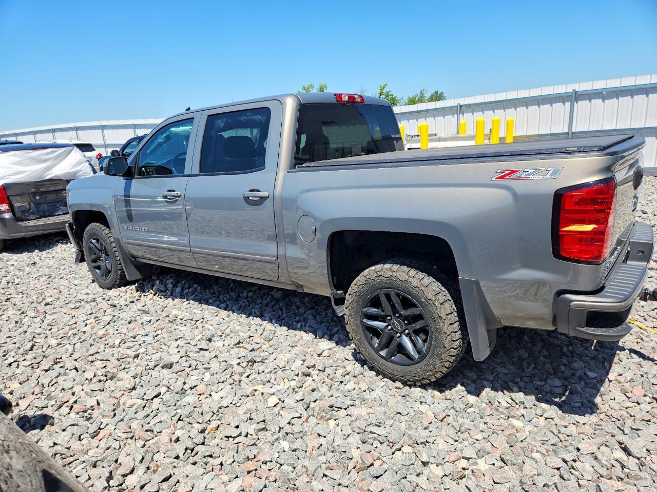 2017 Chevrolet Silverado K1500 Lt - Image 2