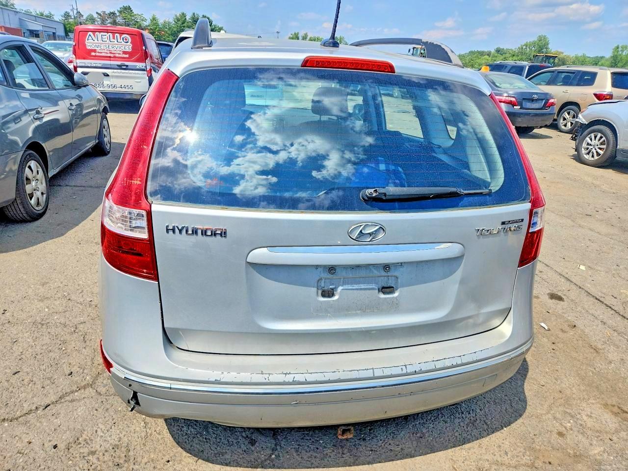 2010 Hyundai Elantra Touring Se - Image 6