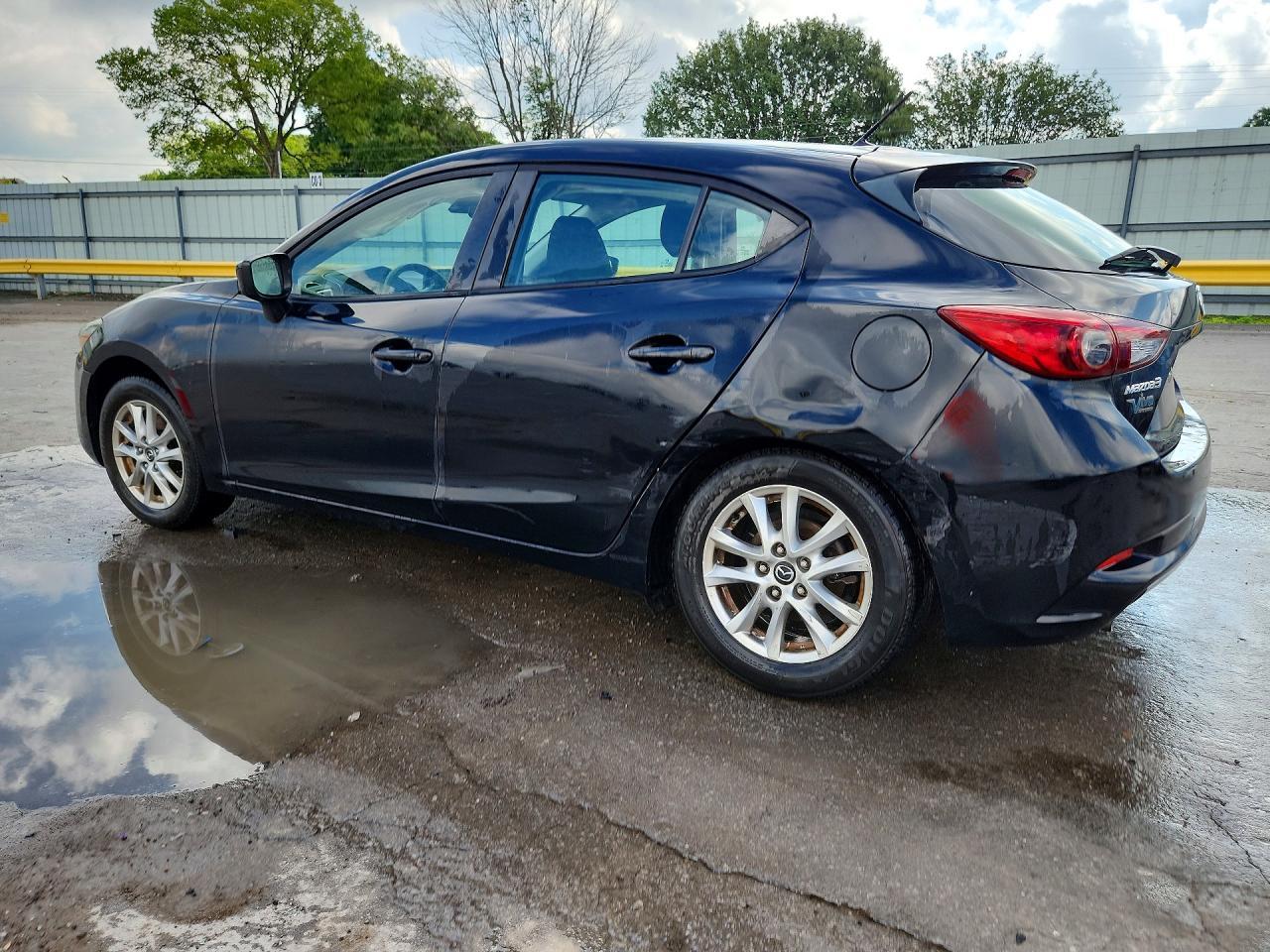 2018 Mazda 3 Sport - Image 2
