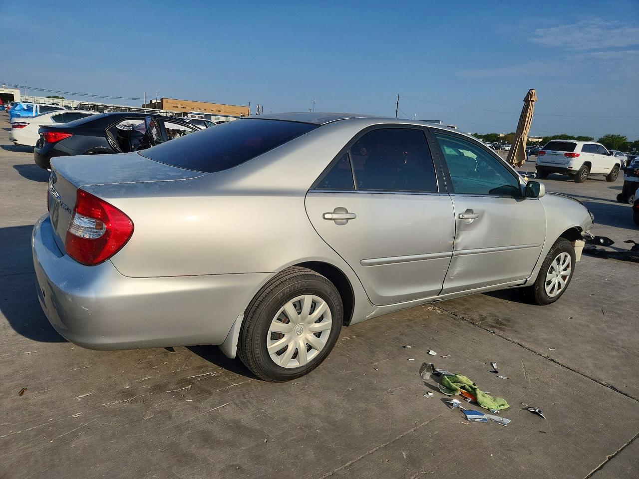2004 Toyota Camry Le - Image 3