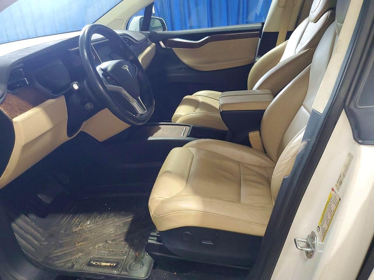 2017 Tesla Model X - Image 7