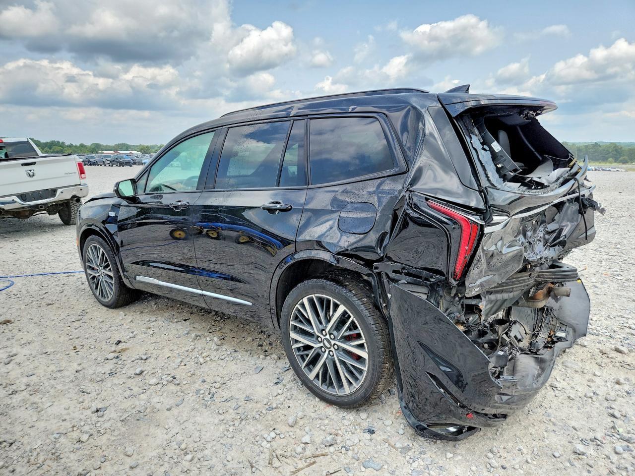 2023 Cadillac Xt6 Sport - Фото 2