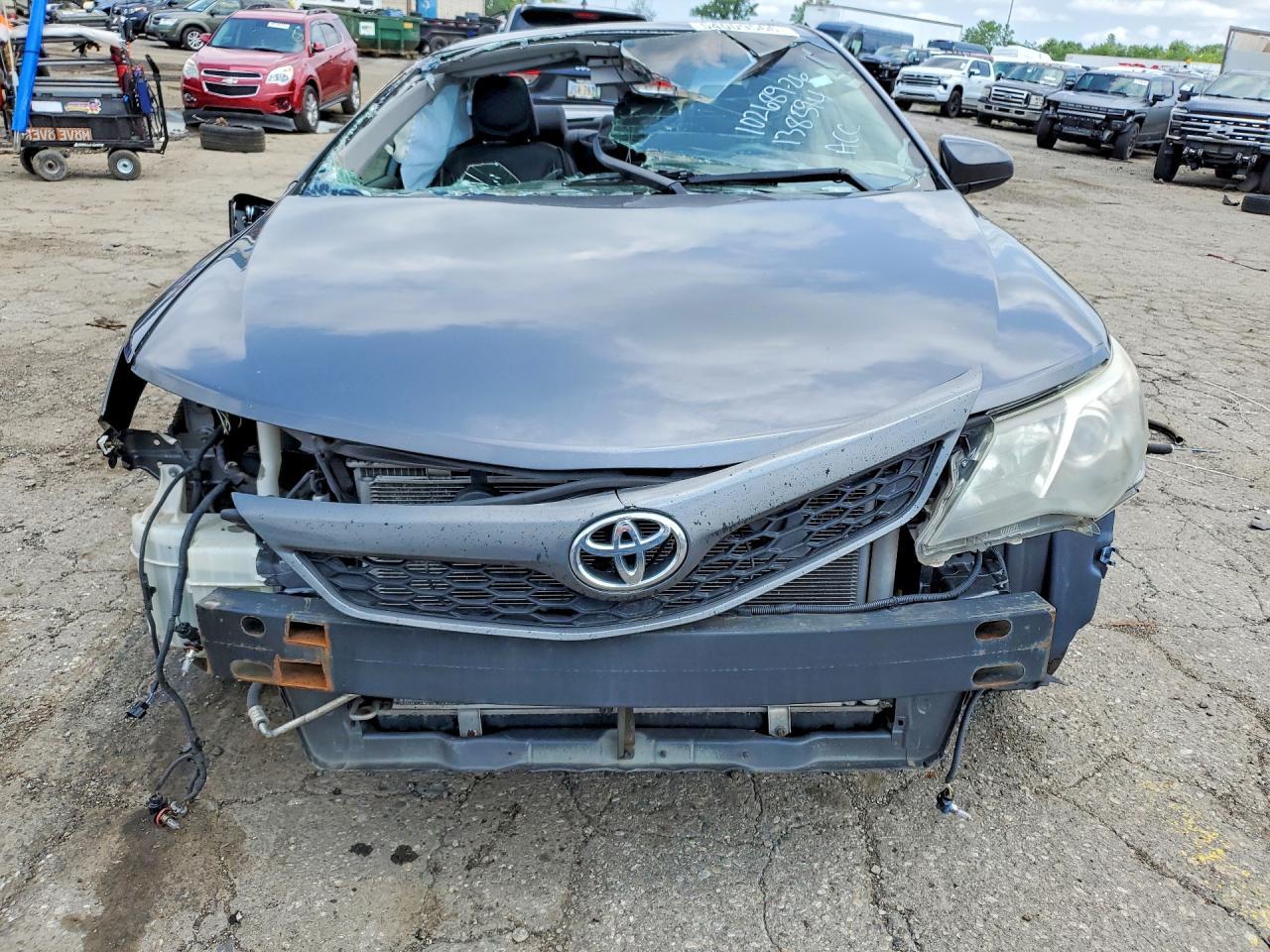 2012 Toyota Camry Se - Image 5