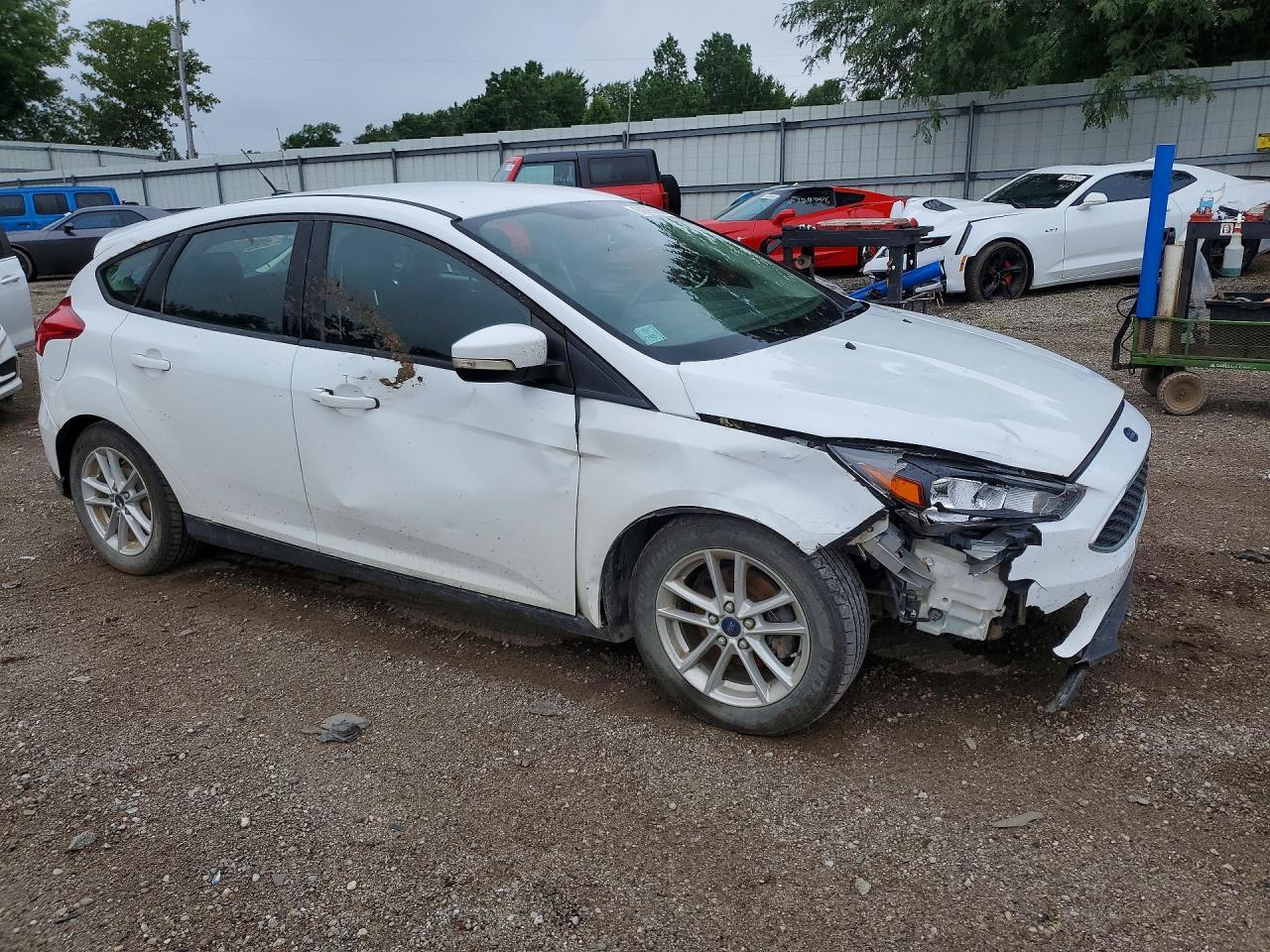 2017 Ford Focus Se - Фото 4