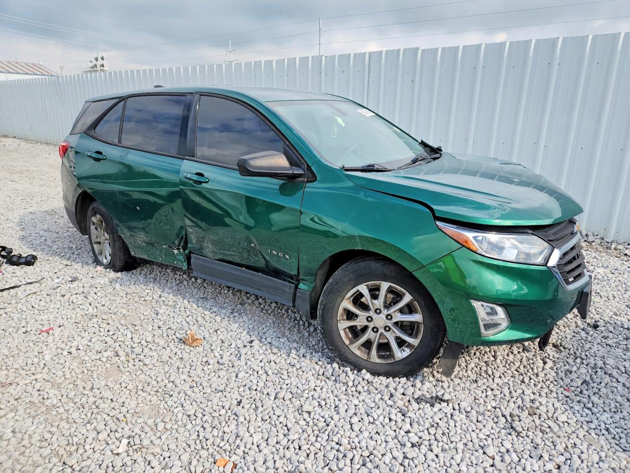 2018 Chevrolet Equinox Ls - Фото 4