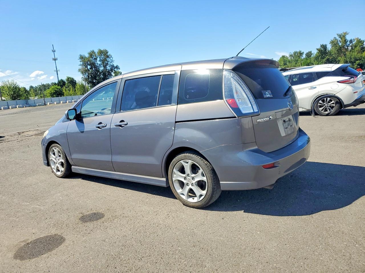 2010 Mazda 5 Se - Image 2