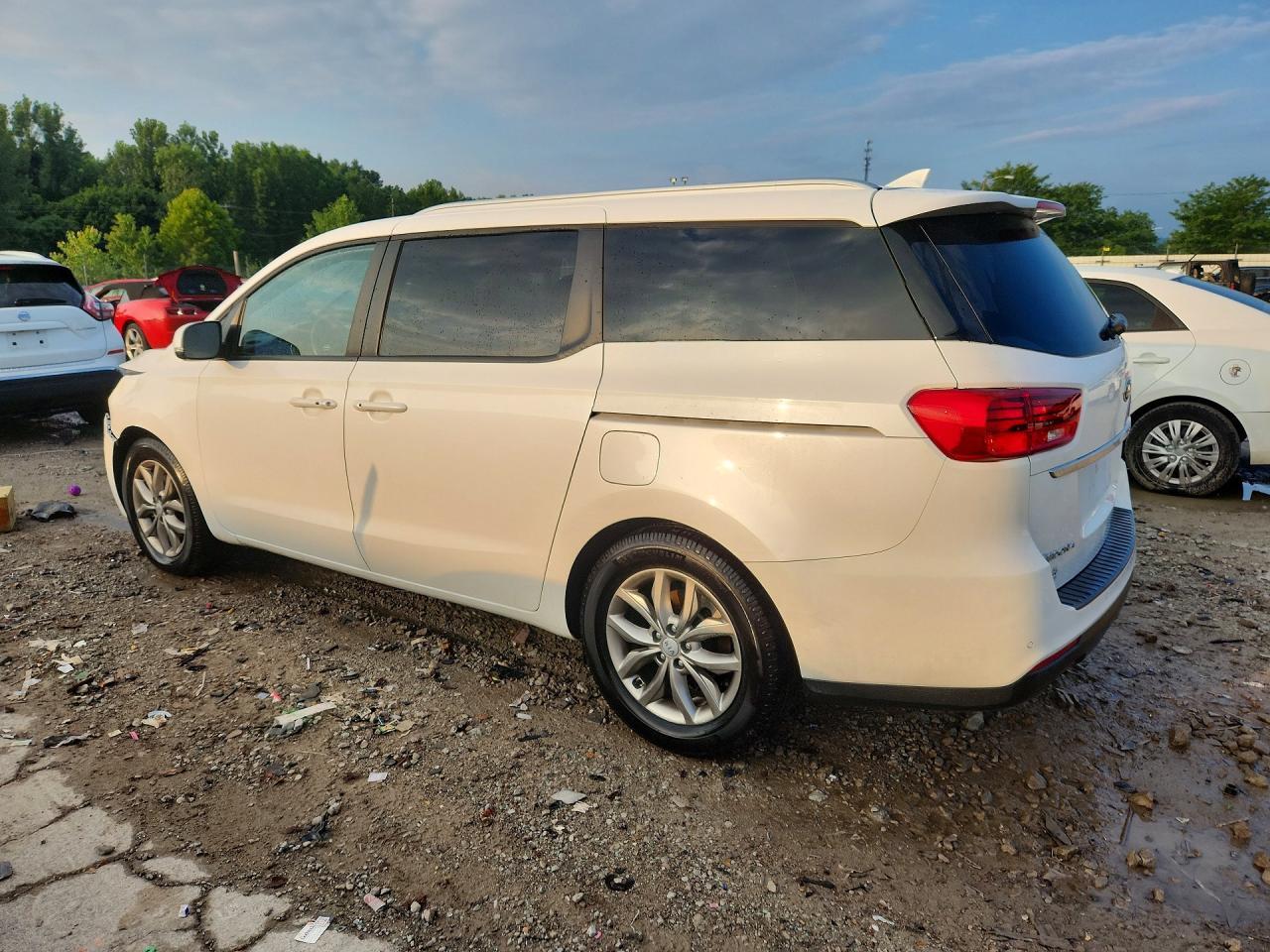 2019 Kia Sedona Ex - Фото 2