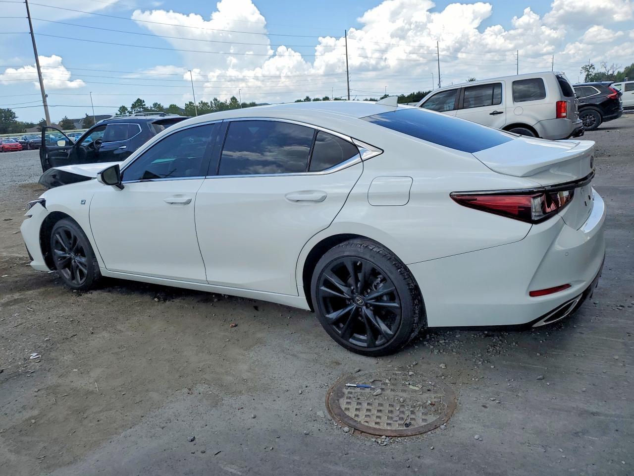 2024 Lexus Es 350 F Sport Handling - Image 2