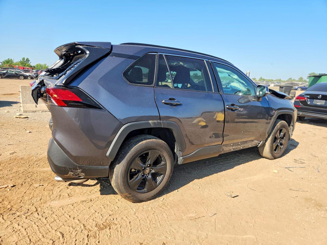 2021 Toyota Rav4 Xle - Image 3