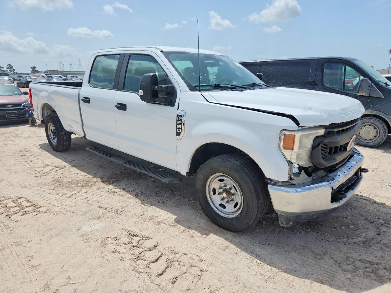 2022 Ford F250 Super Duty - Image 4