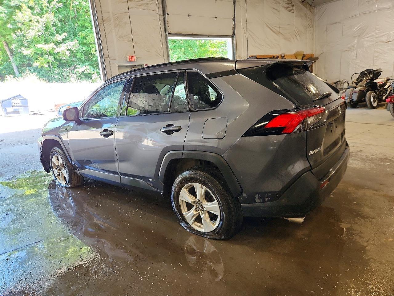 2020 Toyota Rav4 Le - Image 2