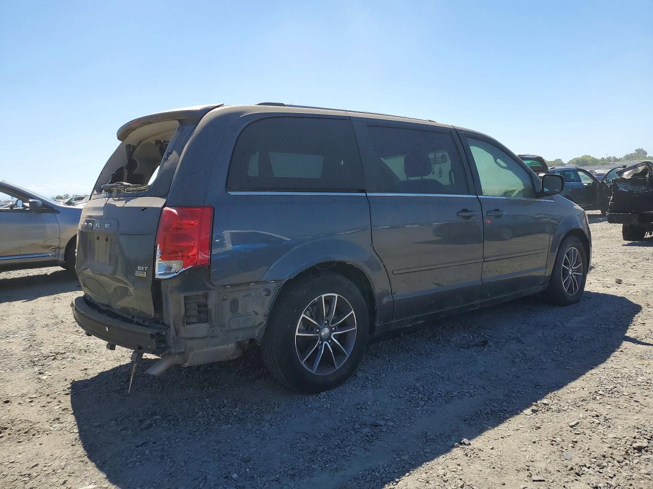 2017 Dodge Grand Caravan Sxt - Фото 3