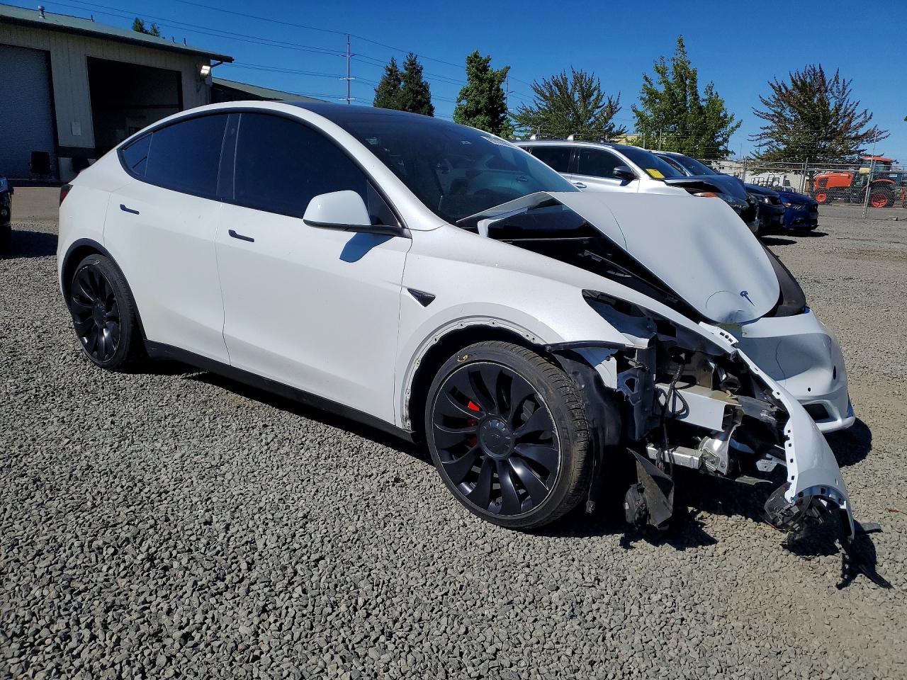 2022 Tesla Model Y - Image 4