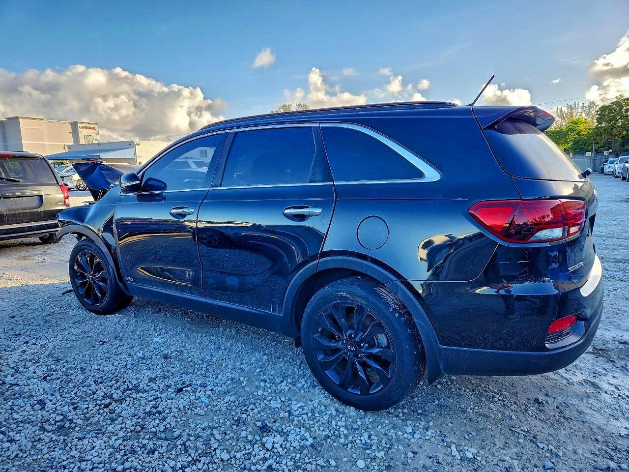 2020 Kia Sorento S - Фото 2