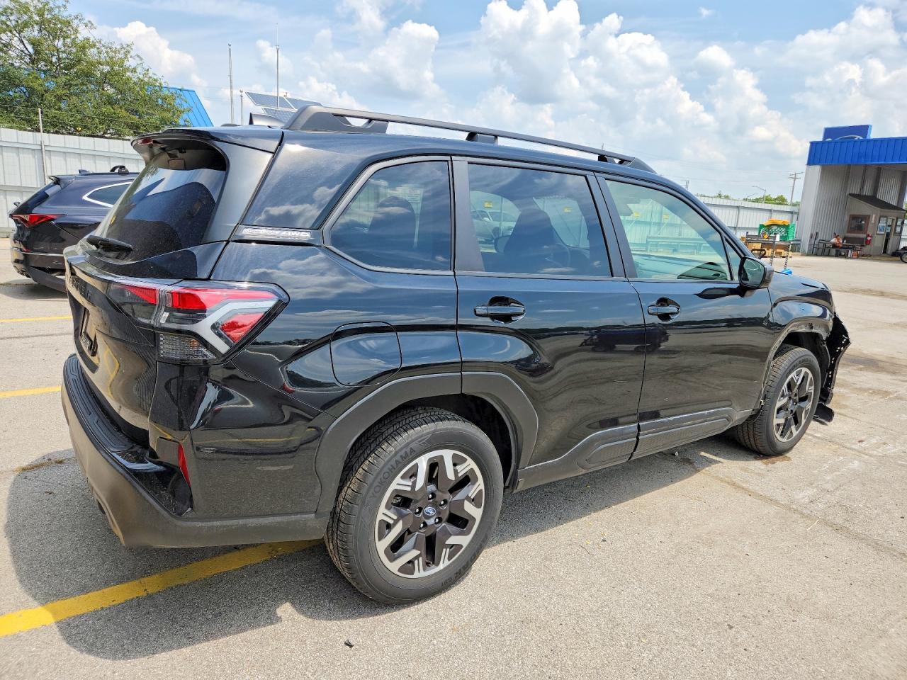 2025 Subaru Forester Premium - Image 3