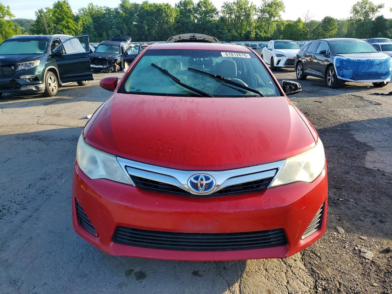 2014 Toyota Camry Hybrid Le - Фото 5