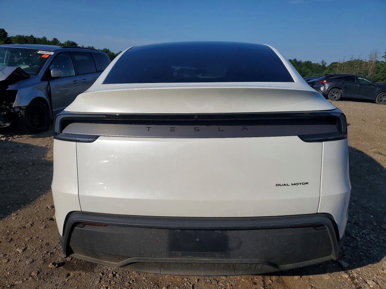 2026 Tesla Model Y - Image 6