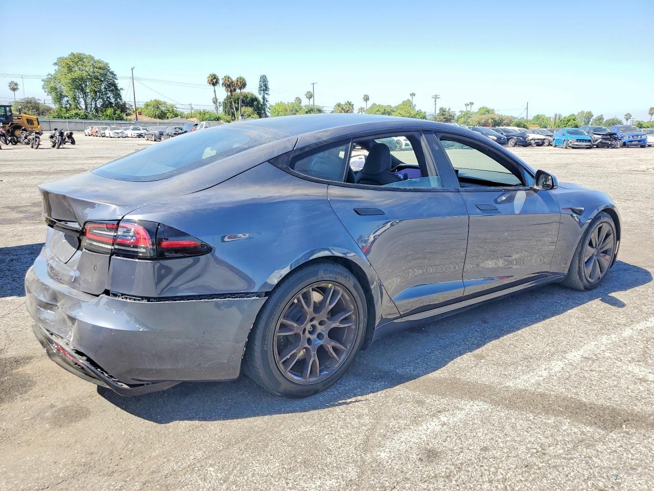 2022 Tesla Model S - Фото 3