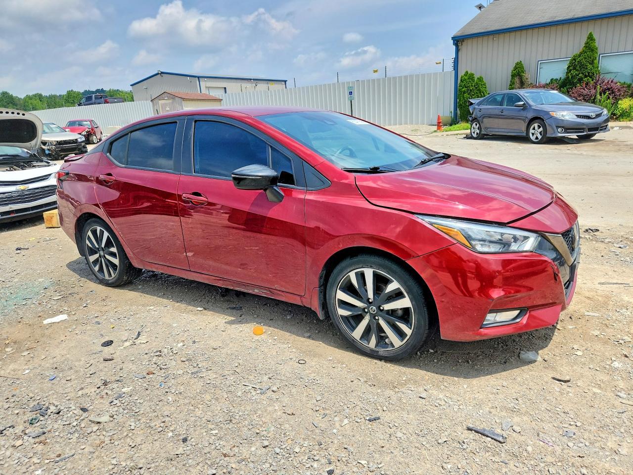 2021 Nissan Versa Sr - Фото 4