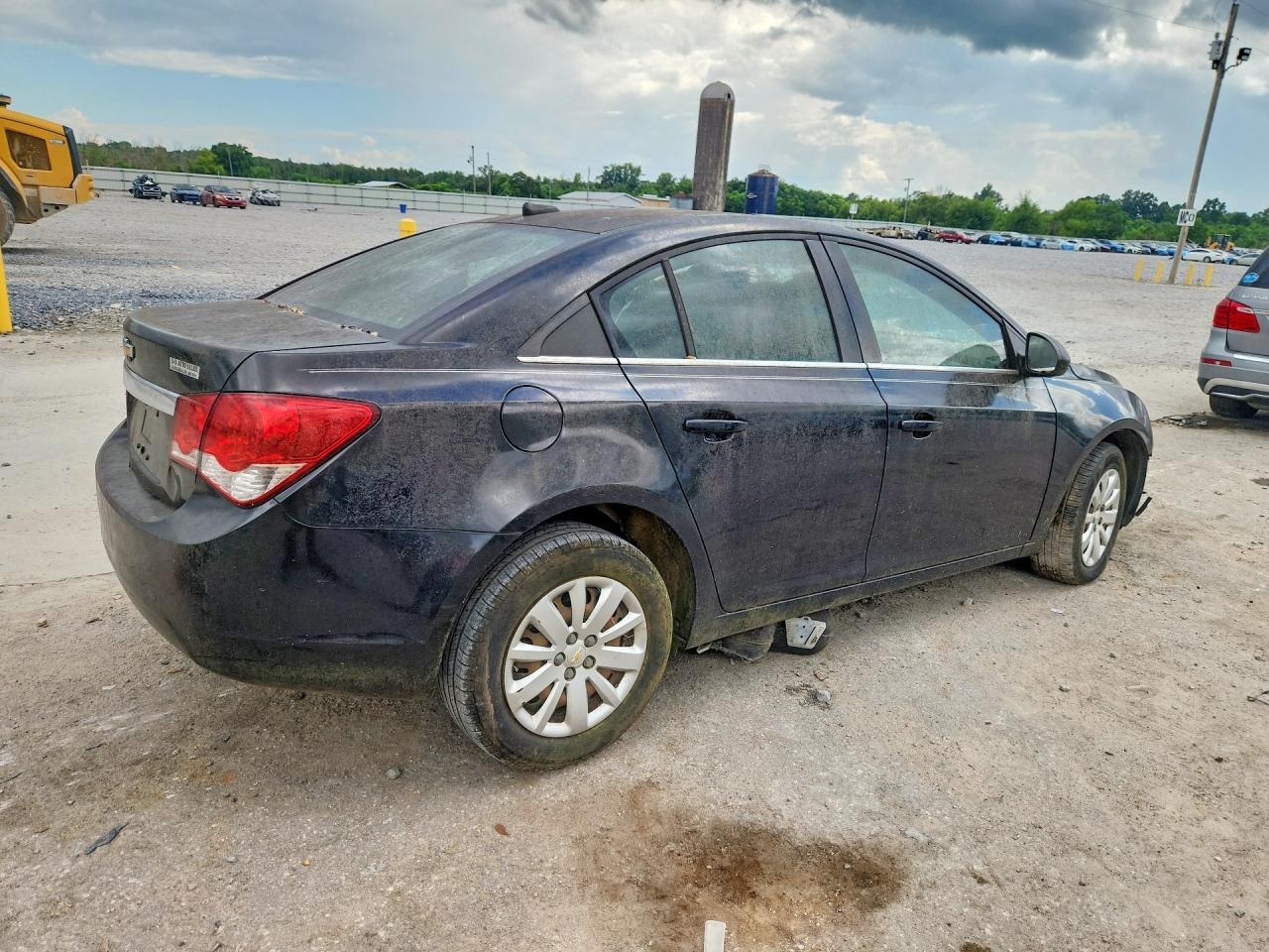 2011 Chevrolet Cruze Ls - Фото 3