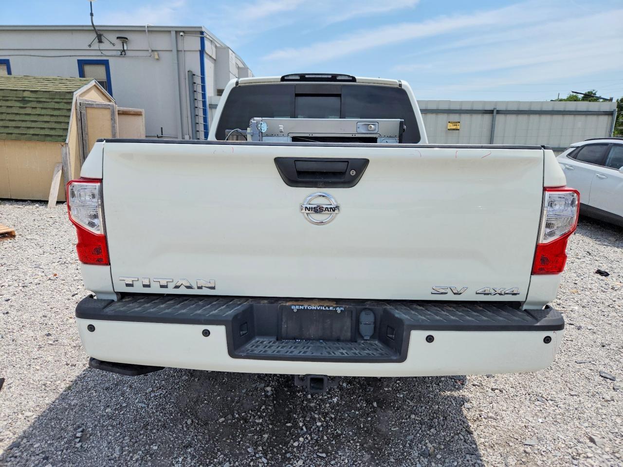 2019 Nissan Titan Sv - Image 6
