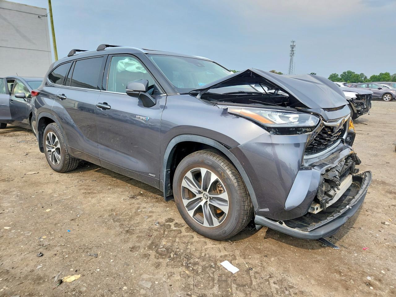 2020 Toyota Highlander Hybrid Xle - Image 4