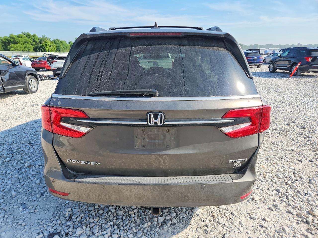 2022 Honda Odyssey Touring - Фото 6