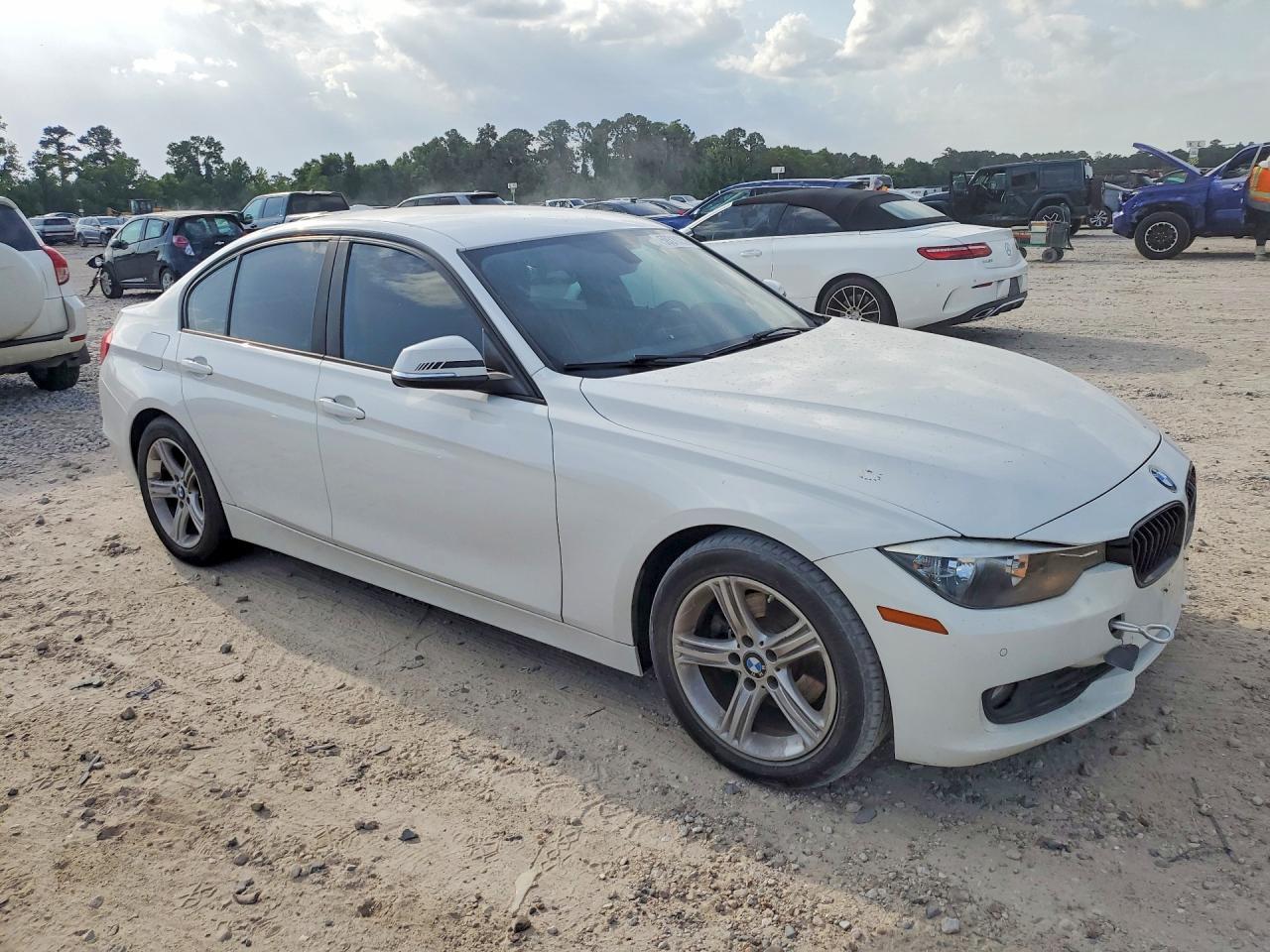 2015 BMW 328 I - Image 4