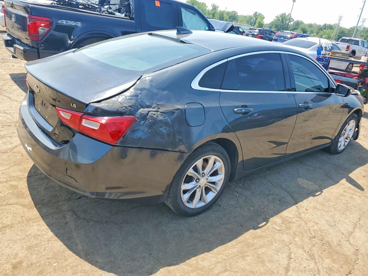 2018 Chevrolet Malibu Lt - Image 3