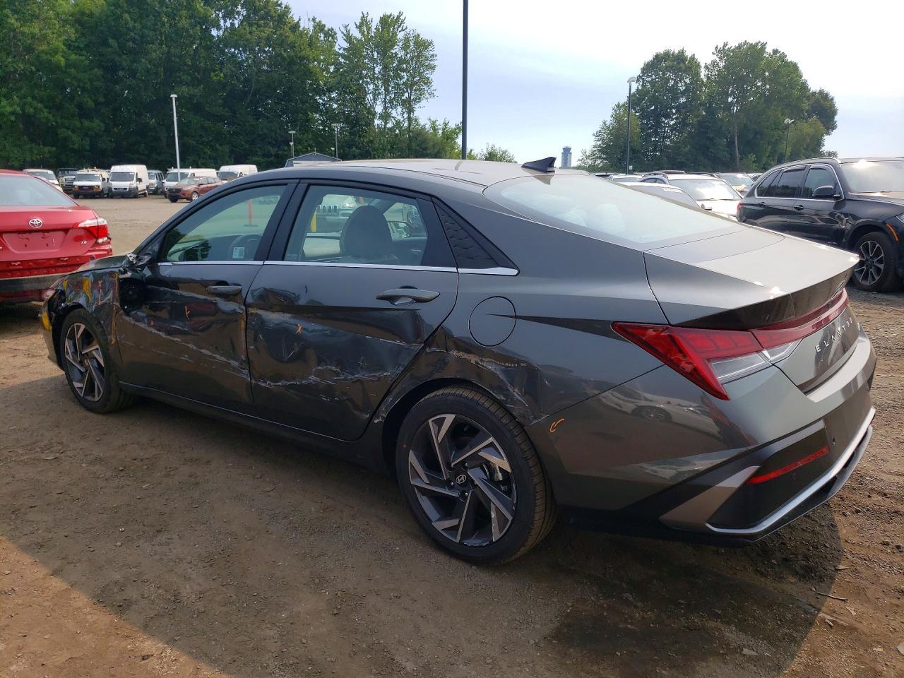 2024 Hyundai Elantra Limited - Фото 2