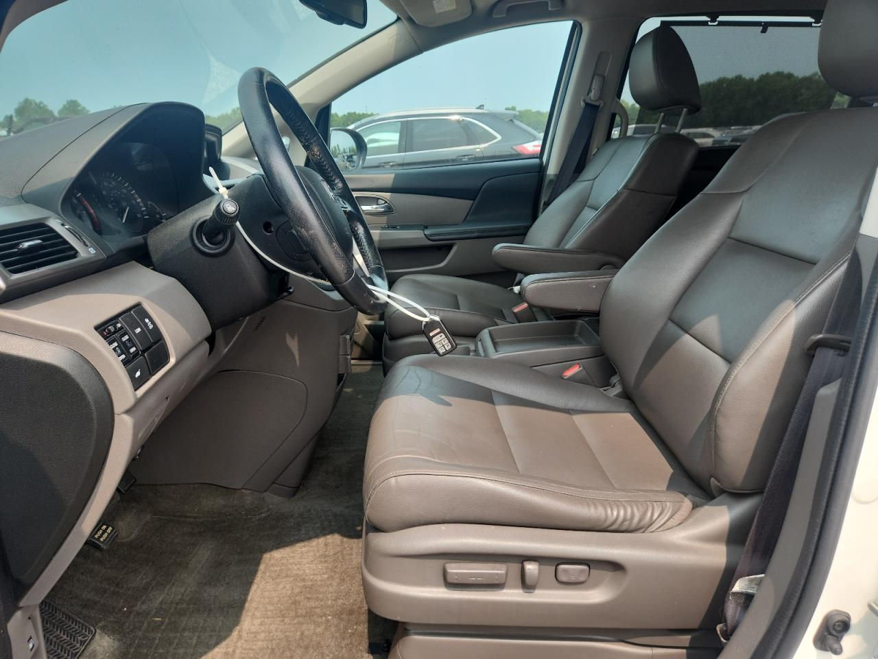 2016 Honda Odyssey - Image 7