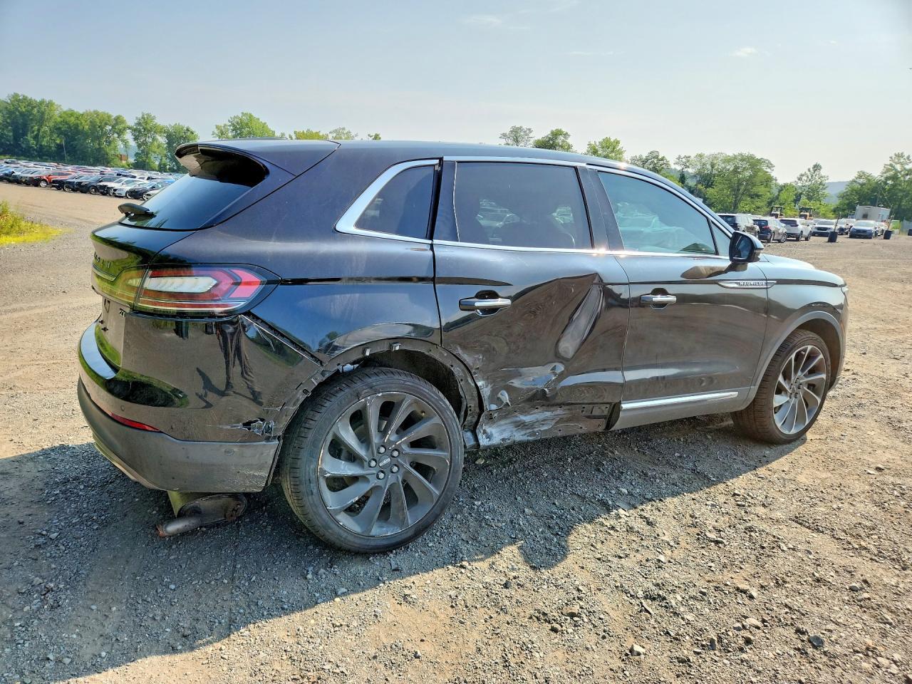 2019 Lincoln Nautilus Reserve - Image 3